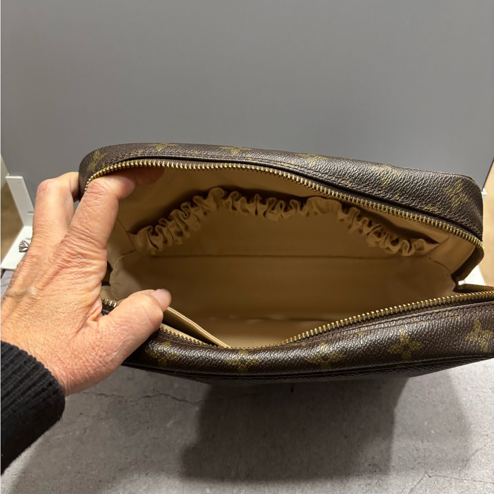 Louis Vuitton Monogram VINTAGE Trousse 23 - Picture 14 of 15